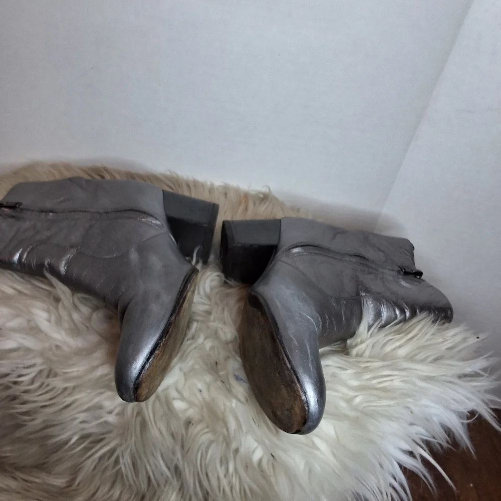 Coach Juliet Silver/ Pewter Leather Ankle Boots 7.5 - Picture 3 of 16